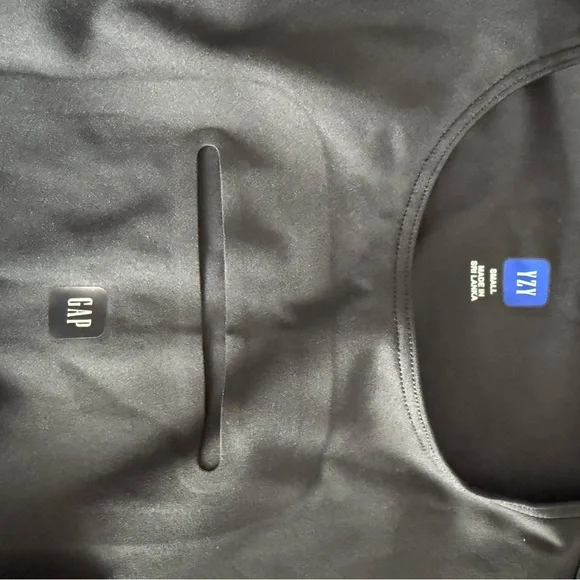 Yeezy Black Long Sleeve Tee - Picture 4 of 6